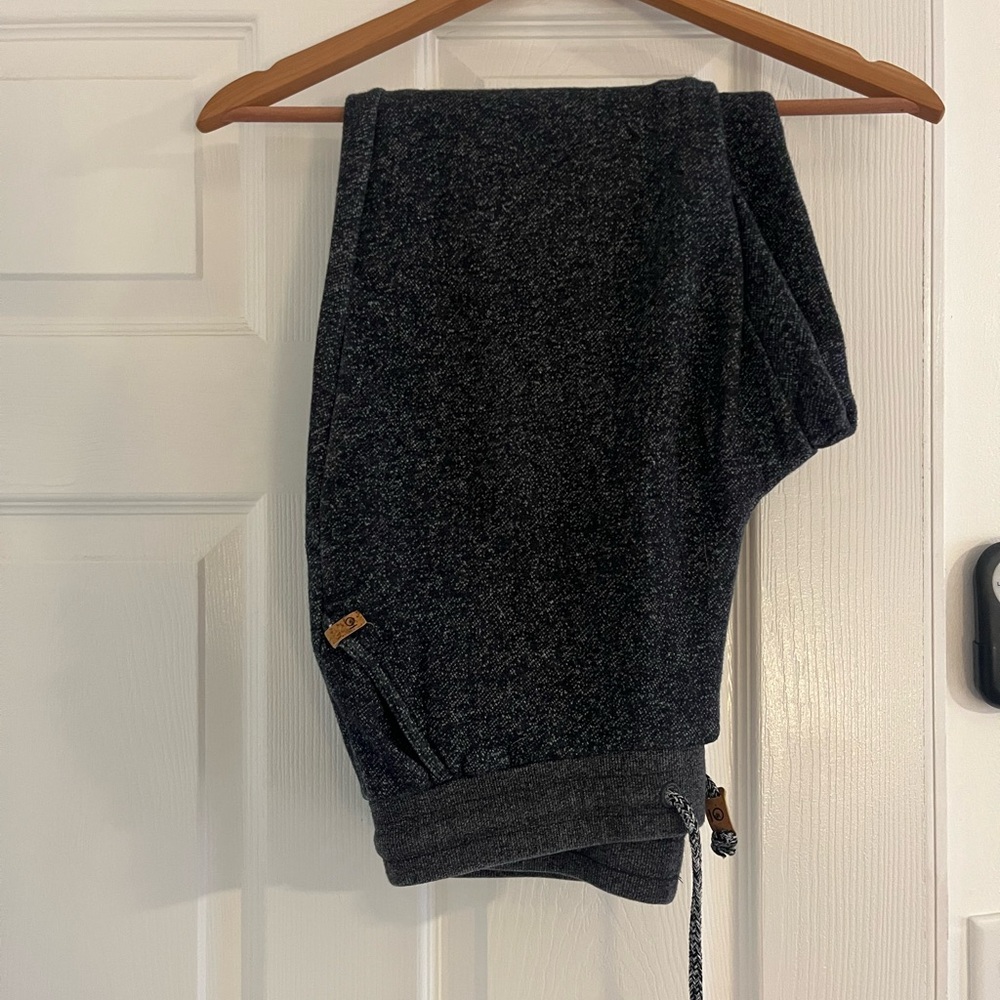 Cozy Women's Charcoal Joggers Tentree